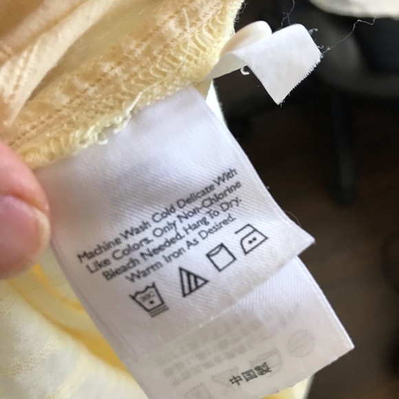 ✨3 for $25 Eddie Bauer yellow l/s button up - Picture 4 of 4